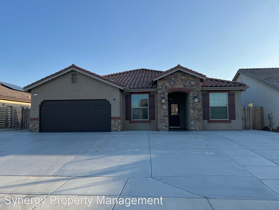 4 br, 2 bath House 5801 Empress Tree Dr. House Rental in