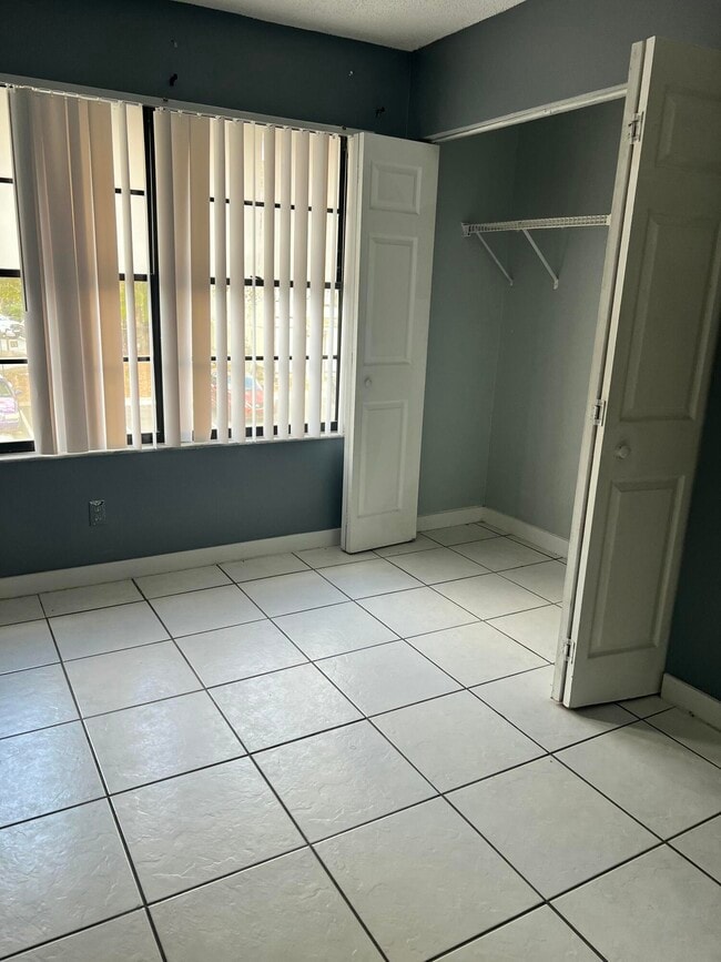 Foto del edificio - 5154 Breckenridge Pl