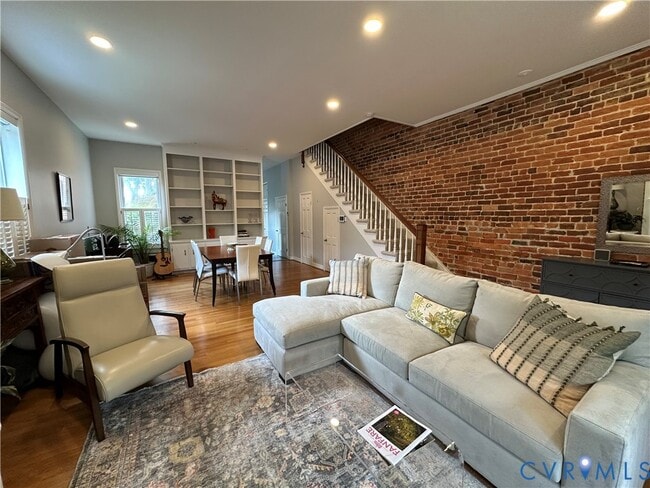 Building Photo - 404 N Shields Ave