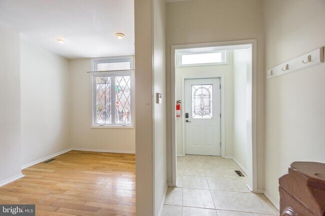 Foto del edificio - 4149 Cambridge St