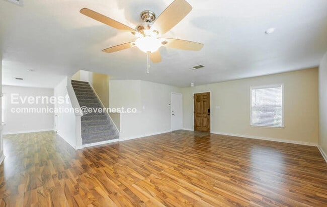 Foto del edificio - 386 Siebert Dr