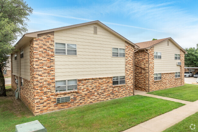 Building Photo - Crossland Square