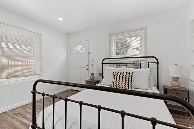 Foto del edificio - 512 W Juniper St