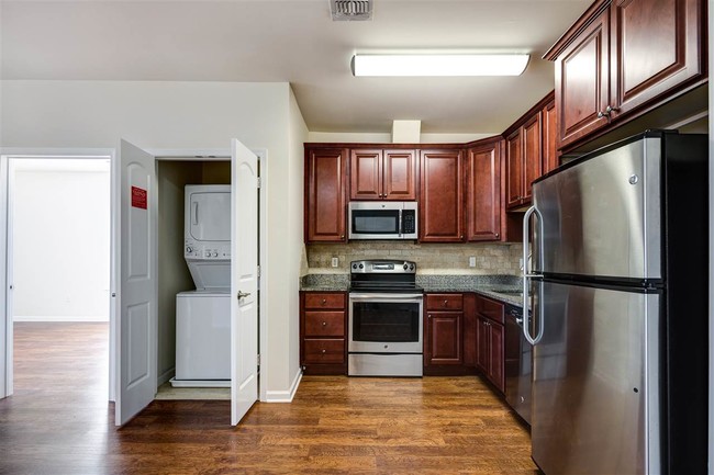 Foto del edificio - 5609 Jefferson St
