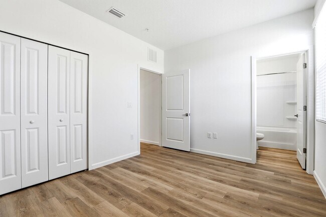 Interior Photo - Venture Apartments