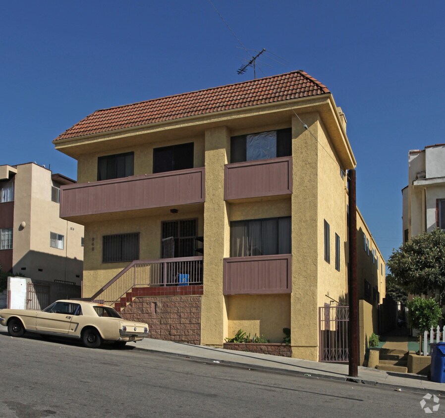 Foto del edificio - 946 Everett St