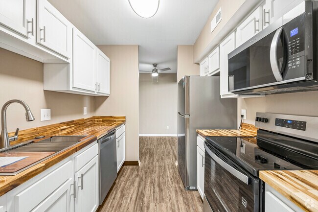 1 dormitorio, 1 baño - 896 pies cuadrados - Cocina - Chimney Hill Apartments