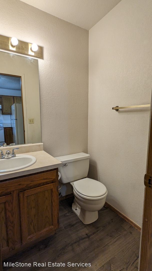 Building Photo - 2 br, 1.5 bath House - 1299 Vondelpark Dri...