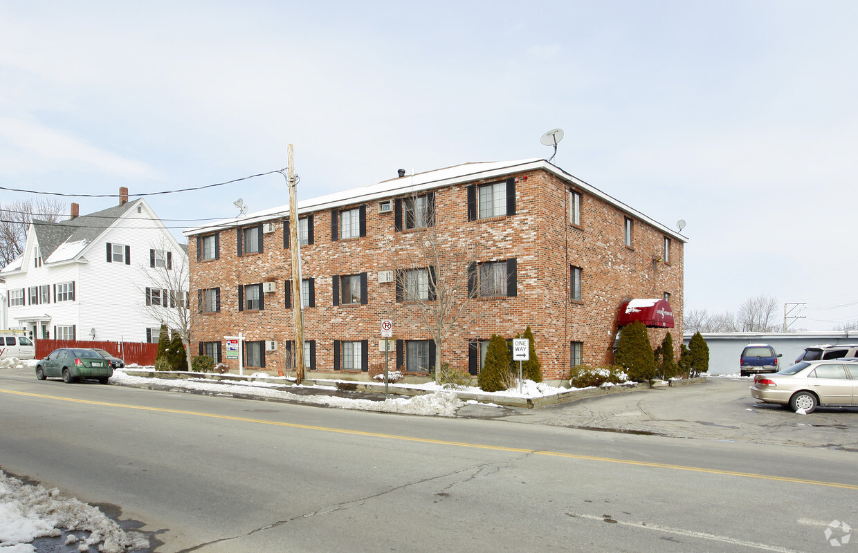 Primary Photo - West Hancock Apartments