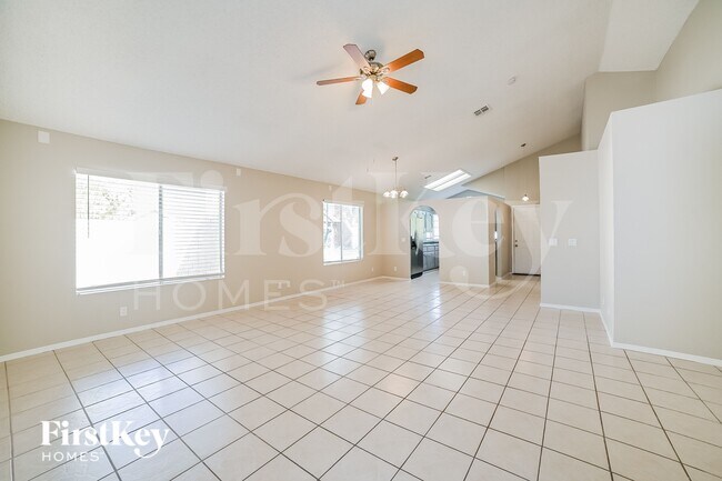 Foto del edificio - 5057 W Chicago Cir S