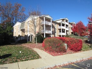 Building Photo - 164 Vista Dr