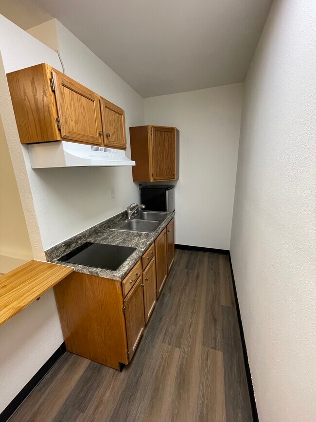 12107 Horseshoe Dr Unit 5, Eagle River, AK 99577 Apartments in Eagle