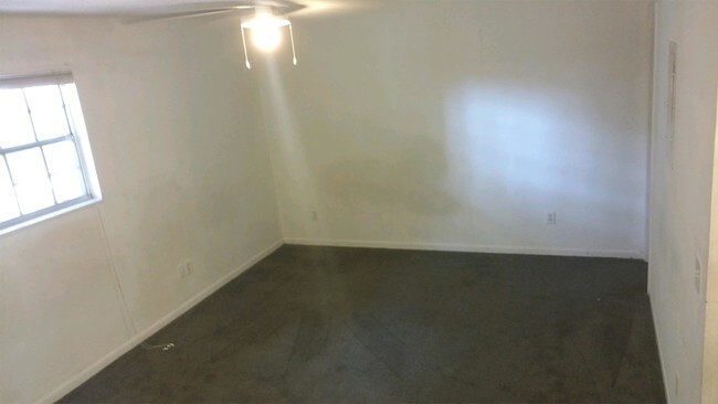 Building Photo - 1711 Kentucky Ave