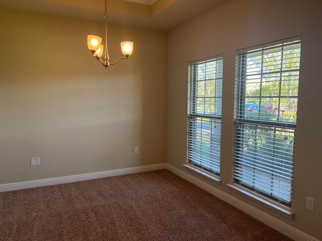 Foto del edificio - 671 Teal St