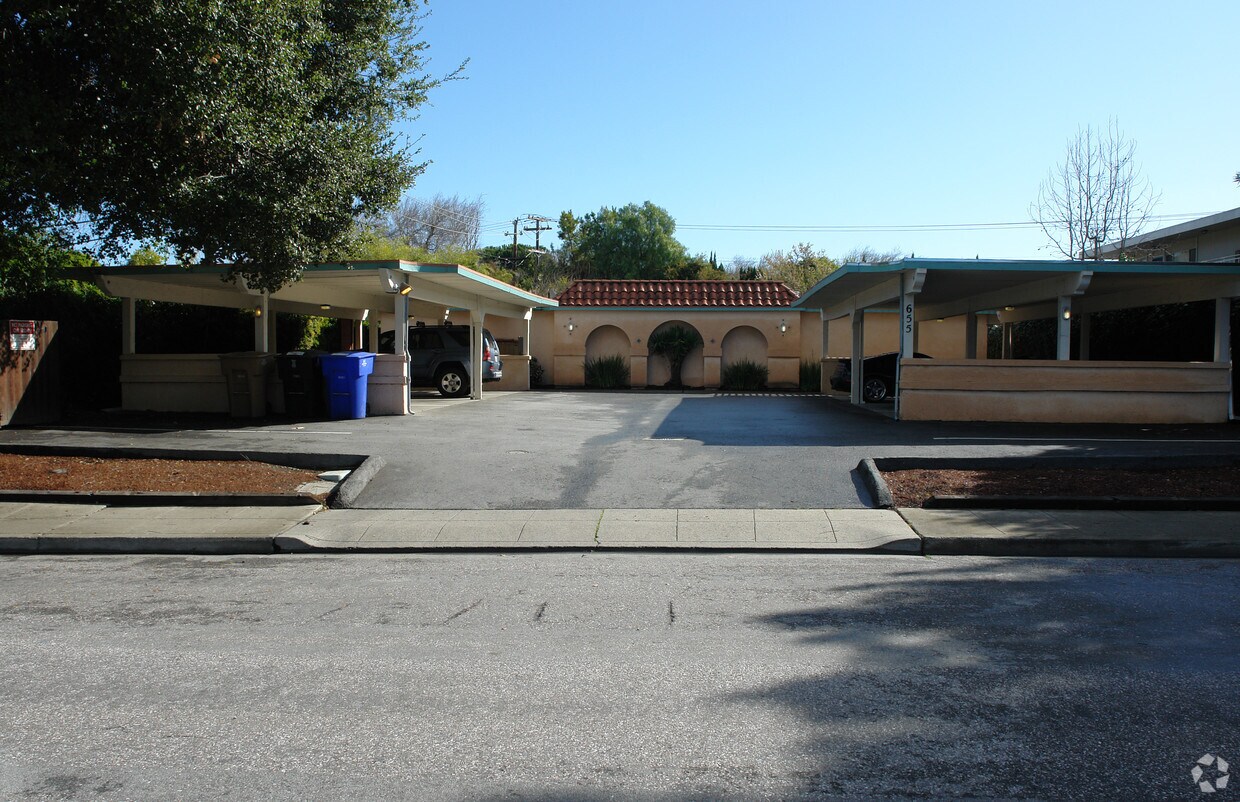 Foto del edificio - 655 Lynwood Ave