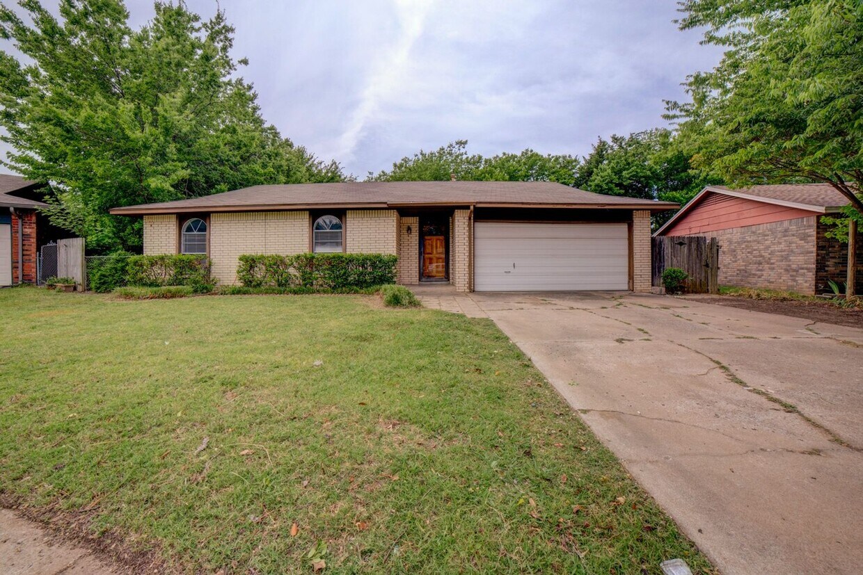 Foto principal - 4 Bed | 2 Bath | Broken Arrow | October