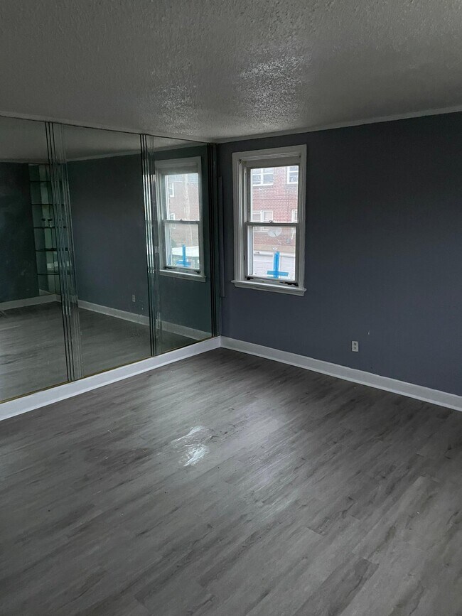 Foto del edificio - 7240 Gillespie St