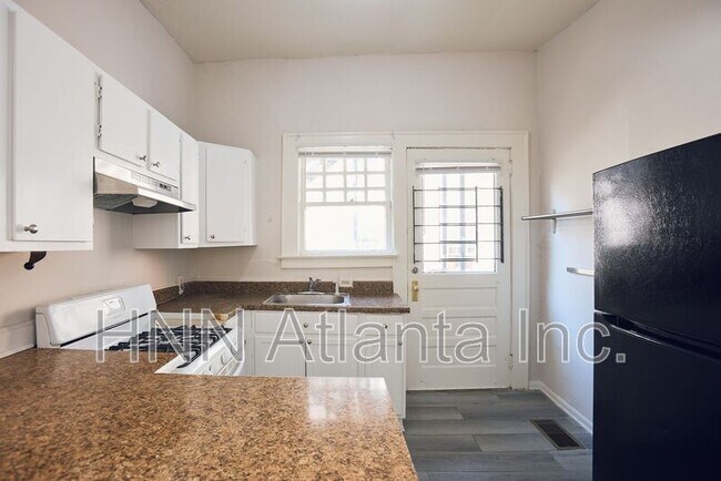 Foto del edificio - 433 N Highland Ave NE