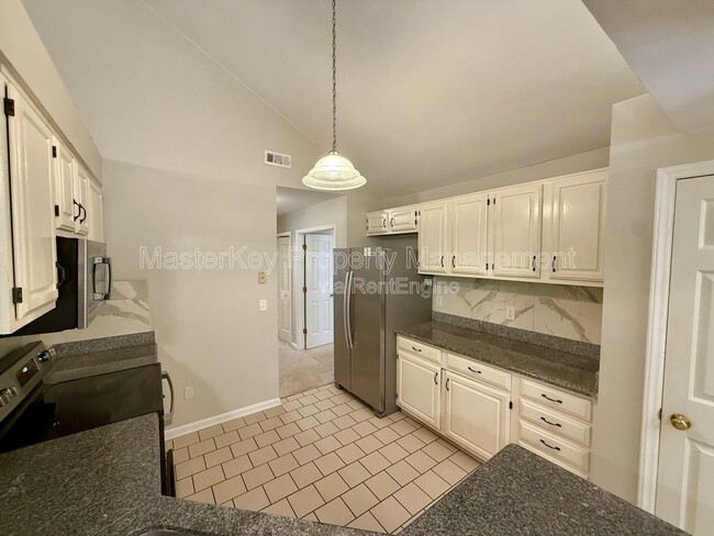 Foto del edificio - 103 Miramar Ct