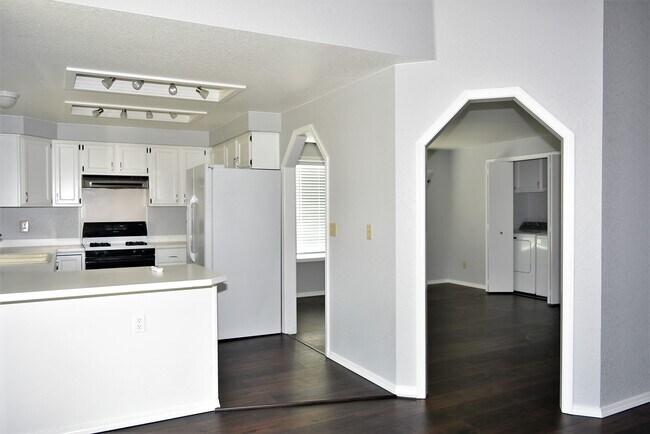 Foto del edificio - 5706 Crystal Ct SE