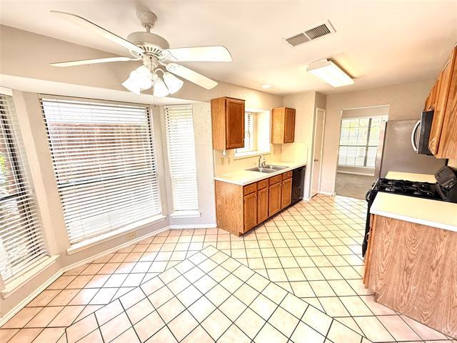 Building Photo - 1321 Chicota Dr
