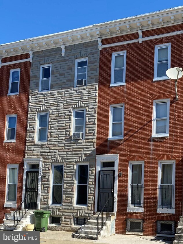 Primary Photo - 1543 Argyle Ave