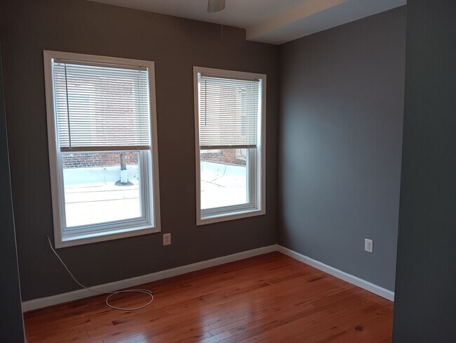 Foto del edificio - 2605-07 Cecil B Moore Ave