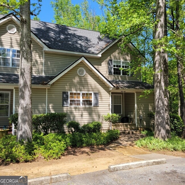 Building Photo - 505 Old Phoenix Rd NE