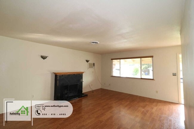 Building Photo - 4560 Enchanted Way