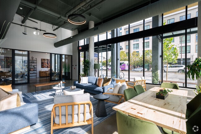 Lobby - Aquatic Ashby