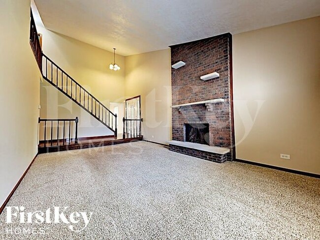 Building Photo - 901 Autumn Ln