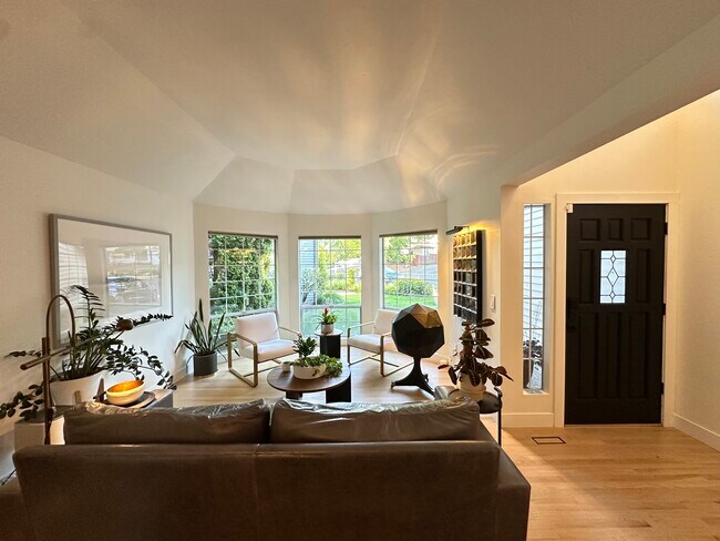 Foto del edificio - 15455 SW Gleneden Dr