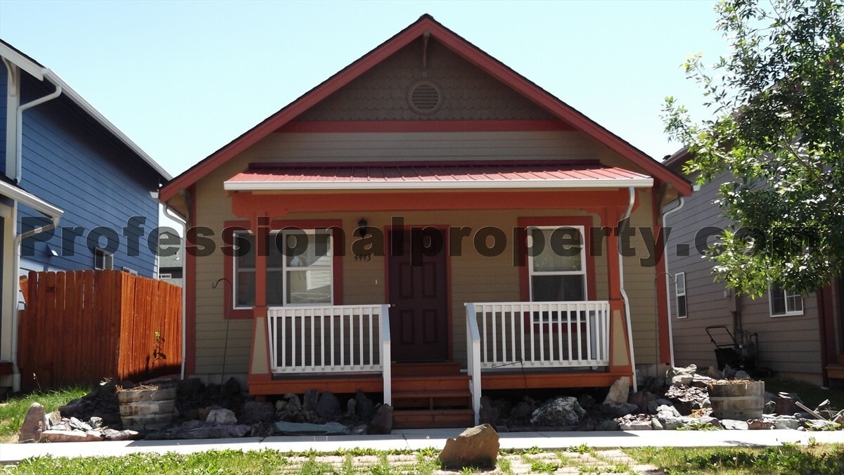 Primary Photo - House in Canyon Creek Area