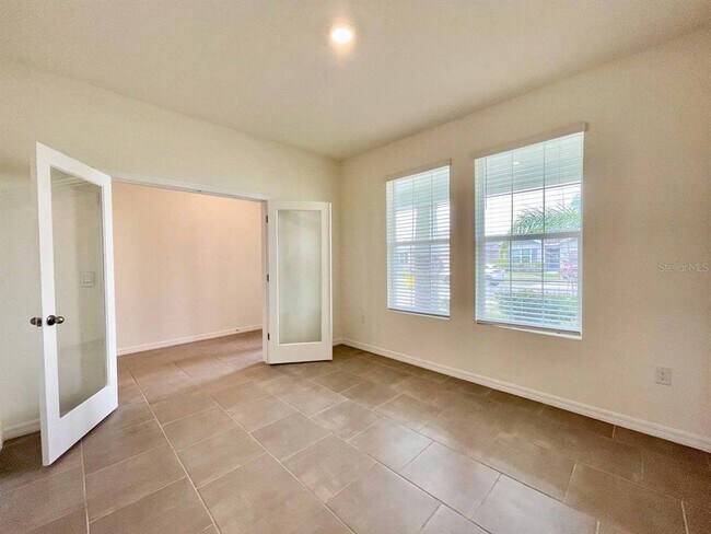 Building Photo - 5520 Hollingworth Trl