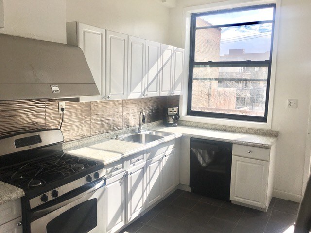 Foto del edificio - 2411 W North Ave