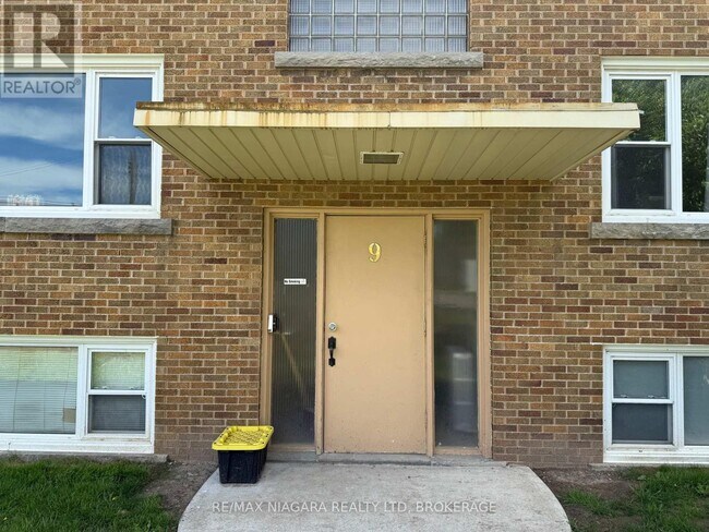 Photo du bâtiment - 9 Riverview Blvd