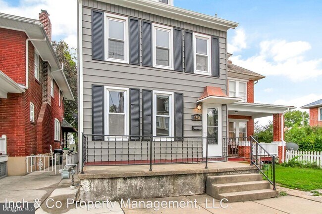 Building Photo - 1554 W Philadelphia St
