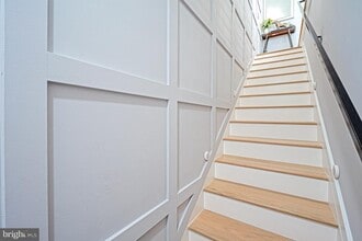 Building Photo - 1219 Wylie St NE