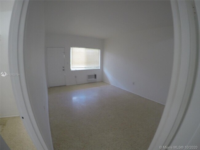 Foto del edificio - 835 83rd St