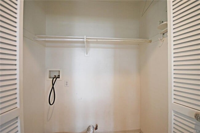 Foto del edificio - 27153 Manor Cir