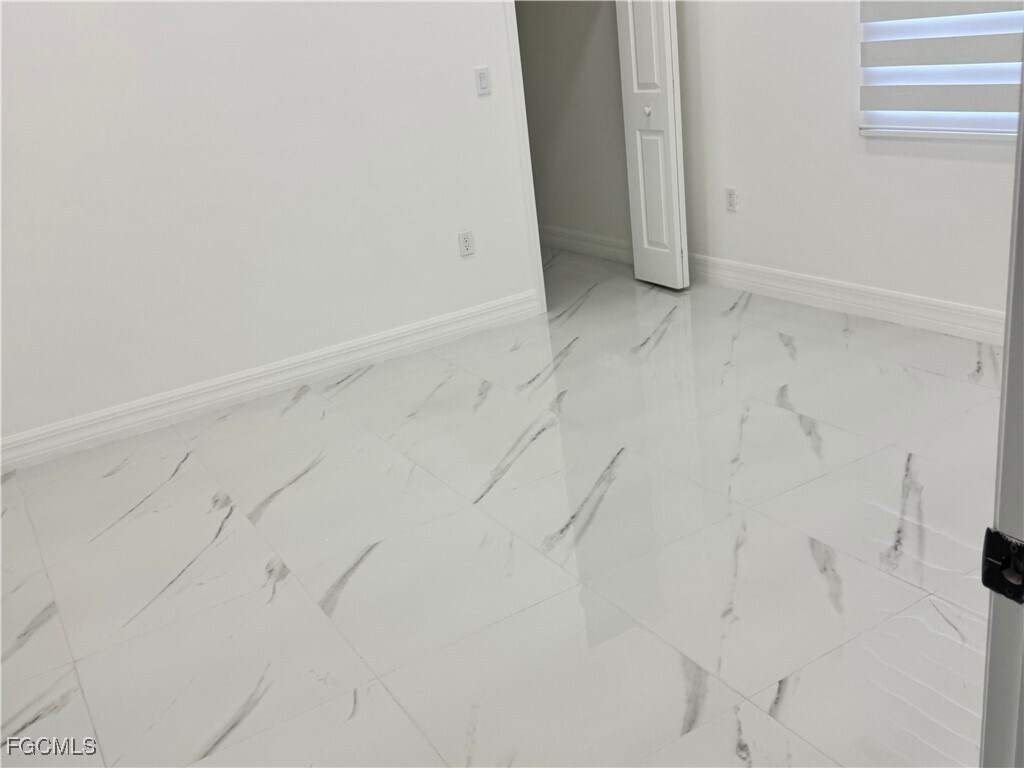 Foto del edificio - 1907 W 9th St