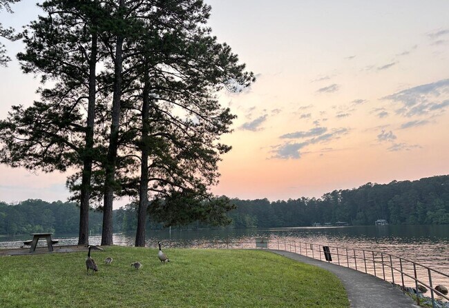Foto del edificio - Charming 3BR House in Acworth