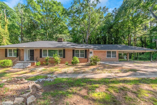 Building Photo - Spacious 4 Bed 3 Bath SFH!
