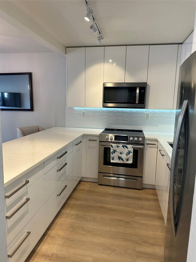 Foto del edificio - 3821 Environ Blvd