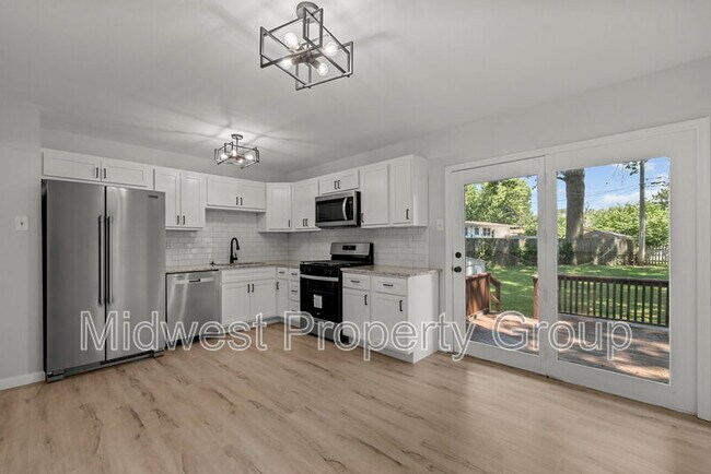 Building Photo - 925 Gonzaga Lane
