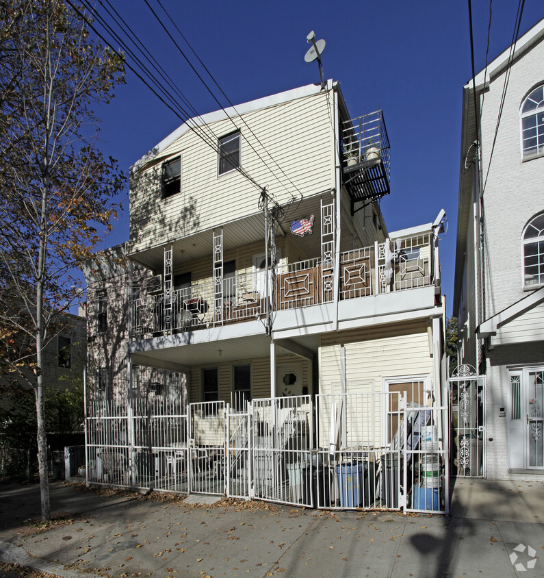 Primary Photo - 300 Duncan Ave