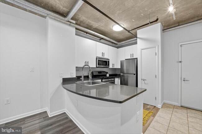 Foto del edificio - 1300 N St NW