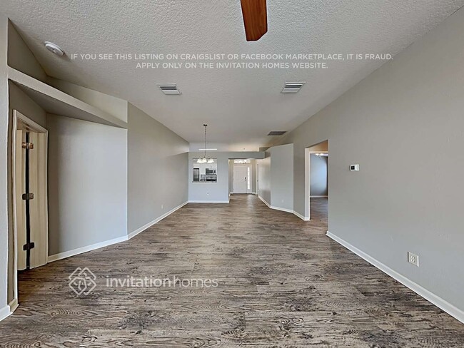 Foto del edificio - 10418 Soaring Eagle Dr