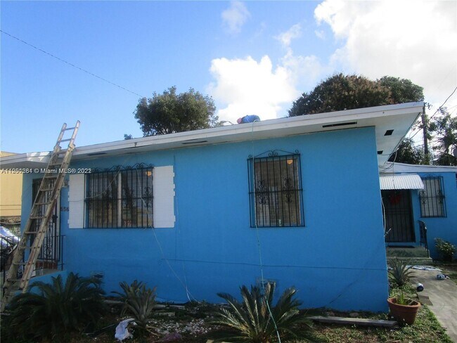 Building Photo - 656 NW 56th St
