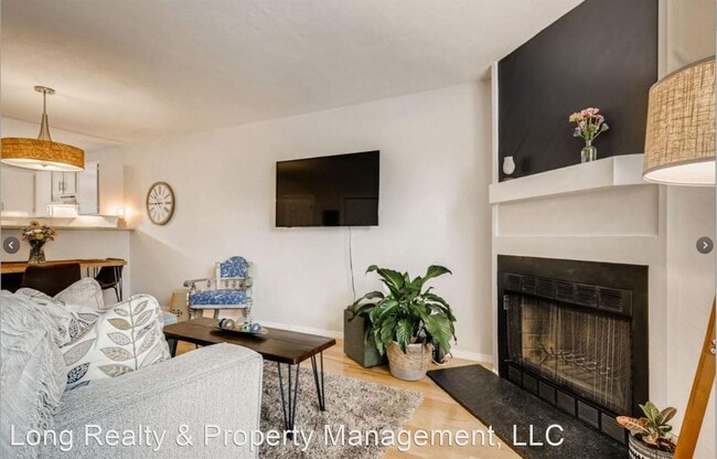 Building Photo - 2 br, 1.5 bath House - 3066 W 107th Place ...